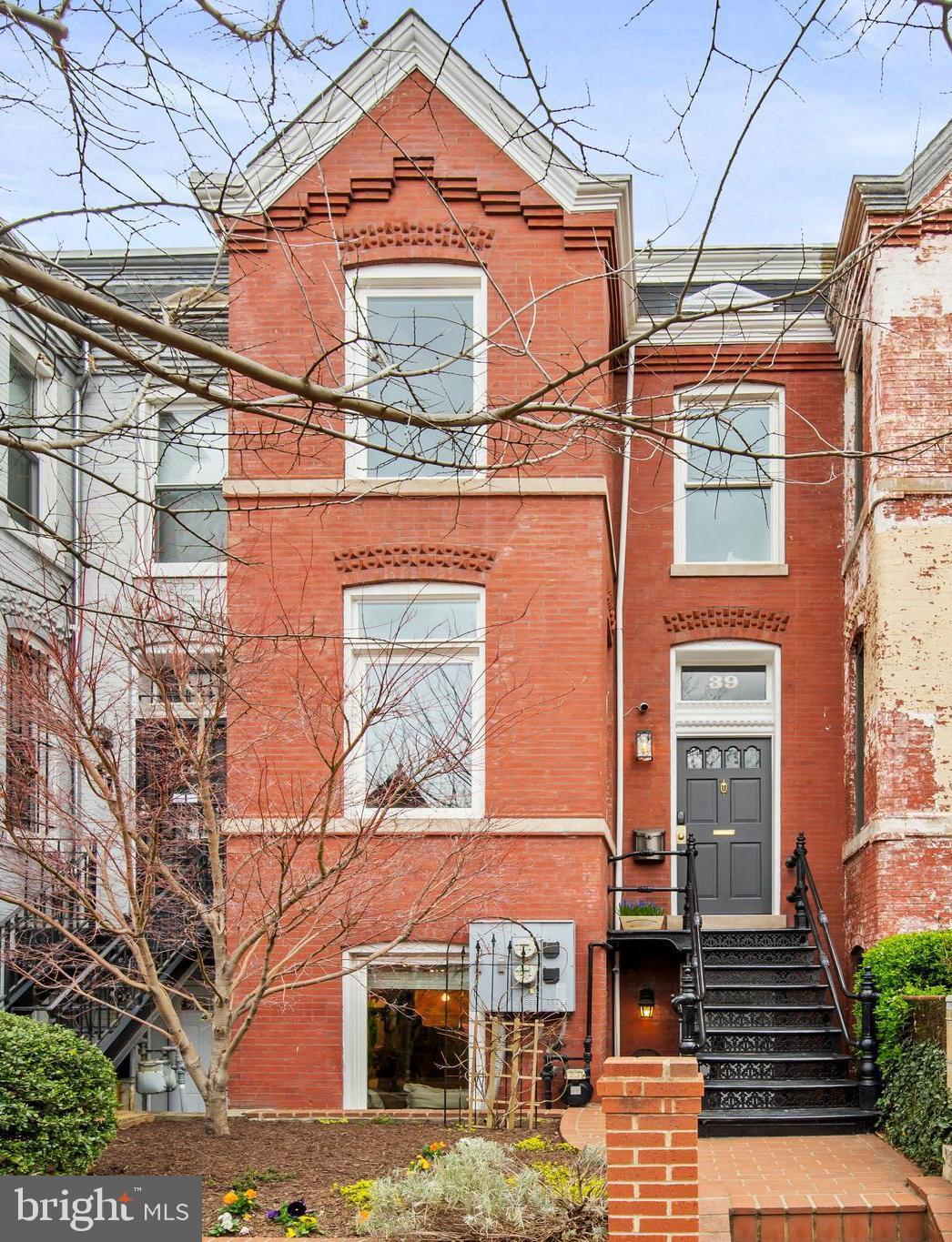 39 S Street Northwest Washington, DC 20001 - Photo 52 of 54 Front Garden and Iron Entry Staircase
