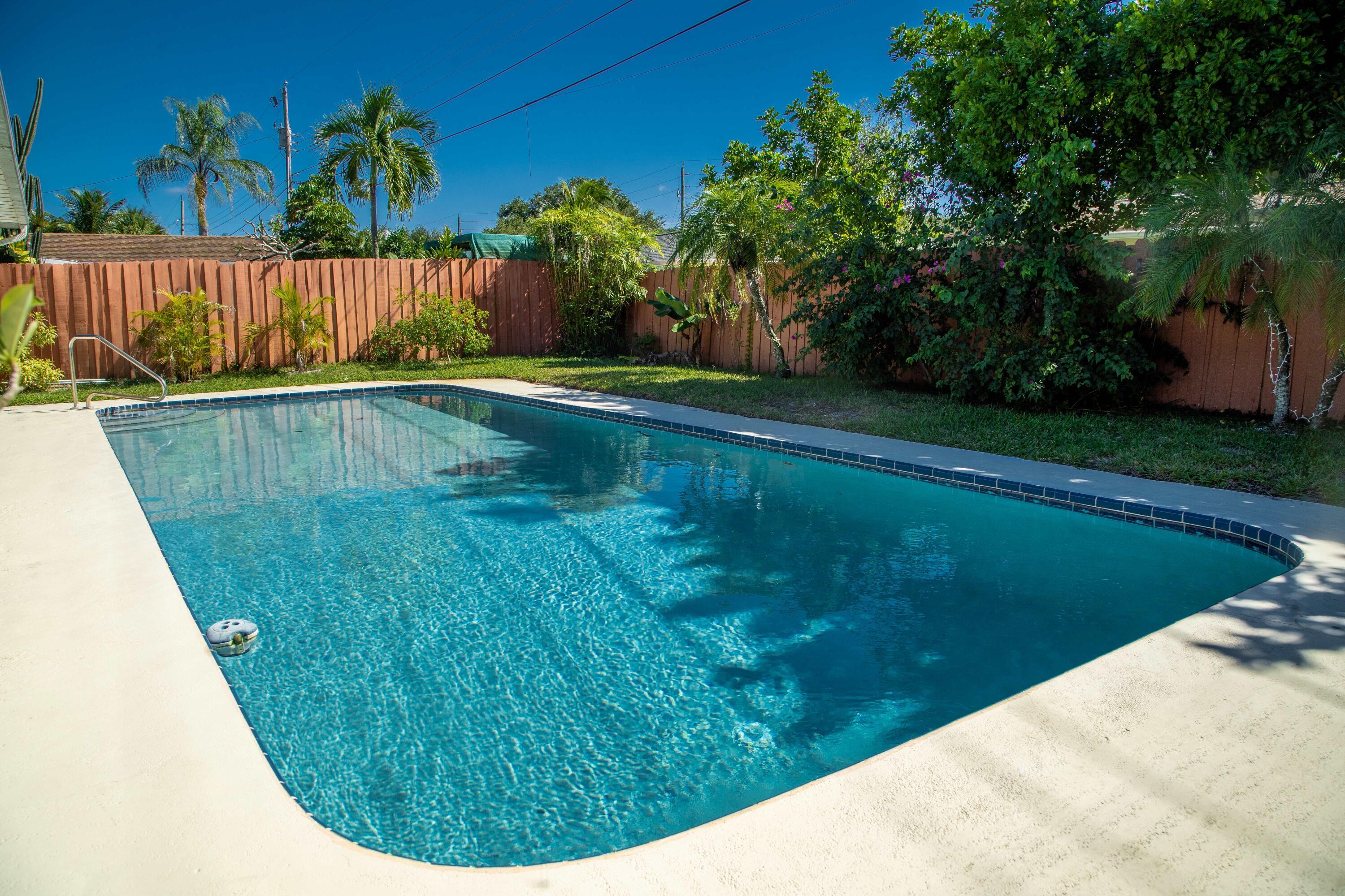 22 Van Road Jupiter, FL 33469 - Photo 26 of 38 a view of a backyard
