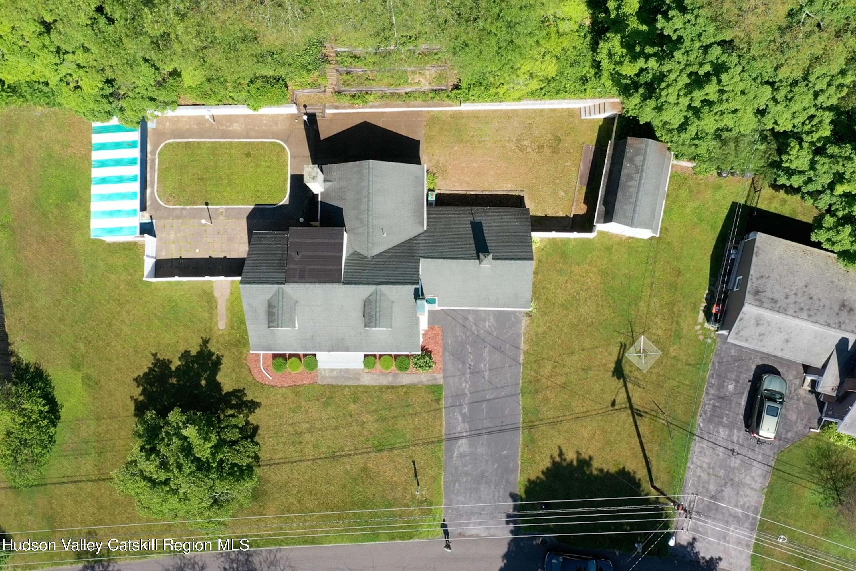 24 Circle Drive Hyde Park, NY 12538 - Photo 2 of 40 8