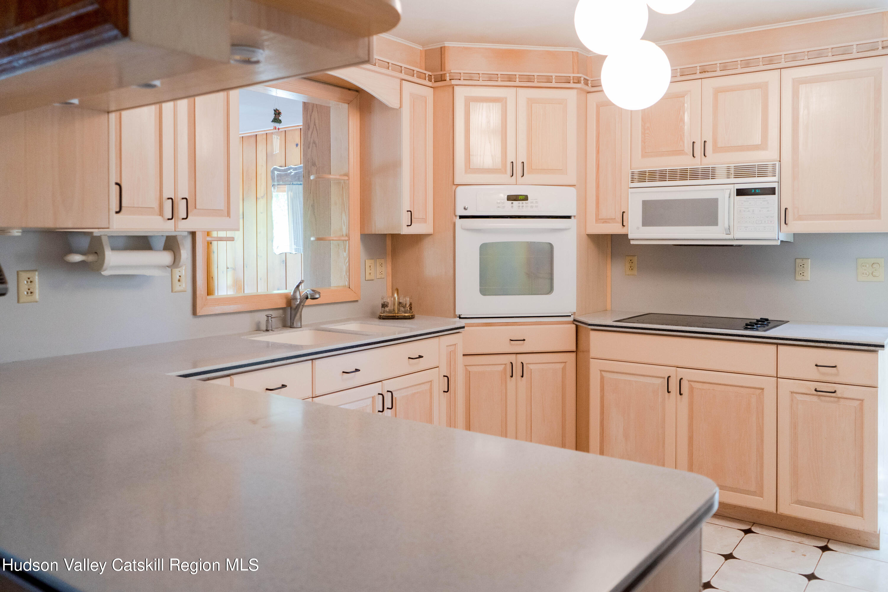 24 Circle Drive Hyde Park, NY 12538 - Photo 6 of 40 DSC00845