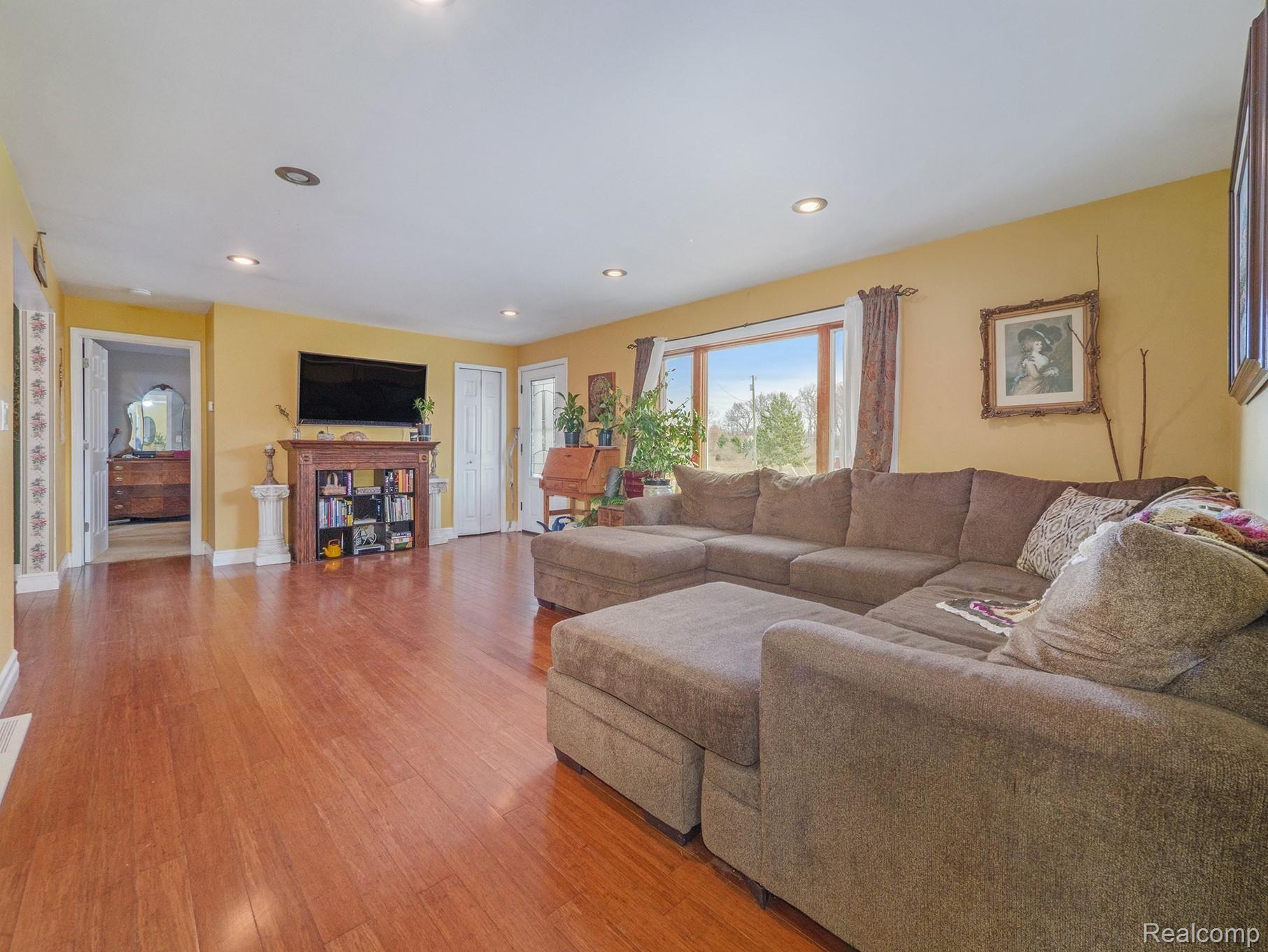 1365 West Marr Road Howell, MI 48855 - Photo 9 of 30 lots of natural light in this cozy home