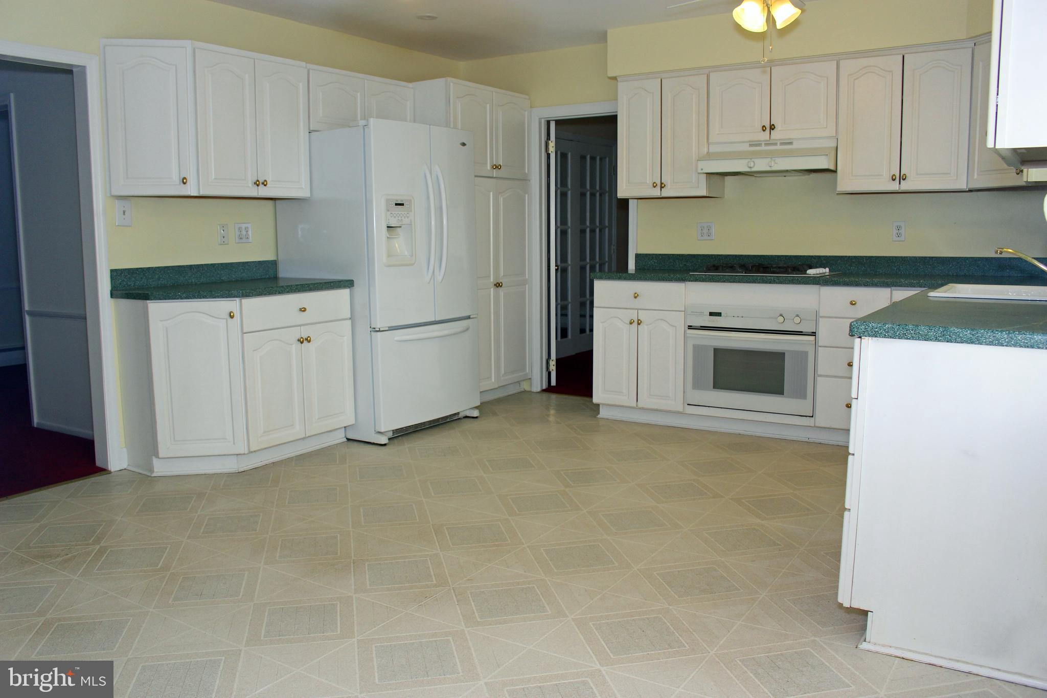 340 Yoder Road Harleysville, PA 19438 - Photo 11 of 40 Kitchen