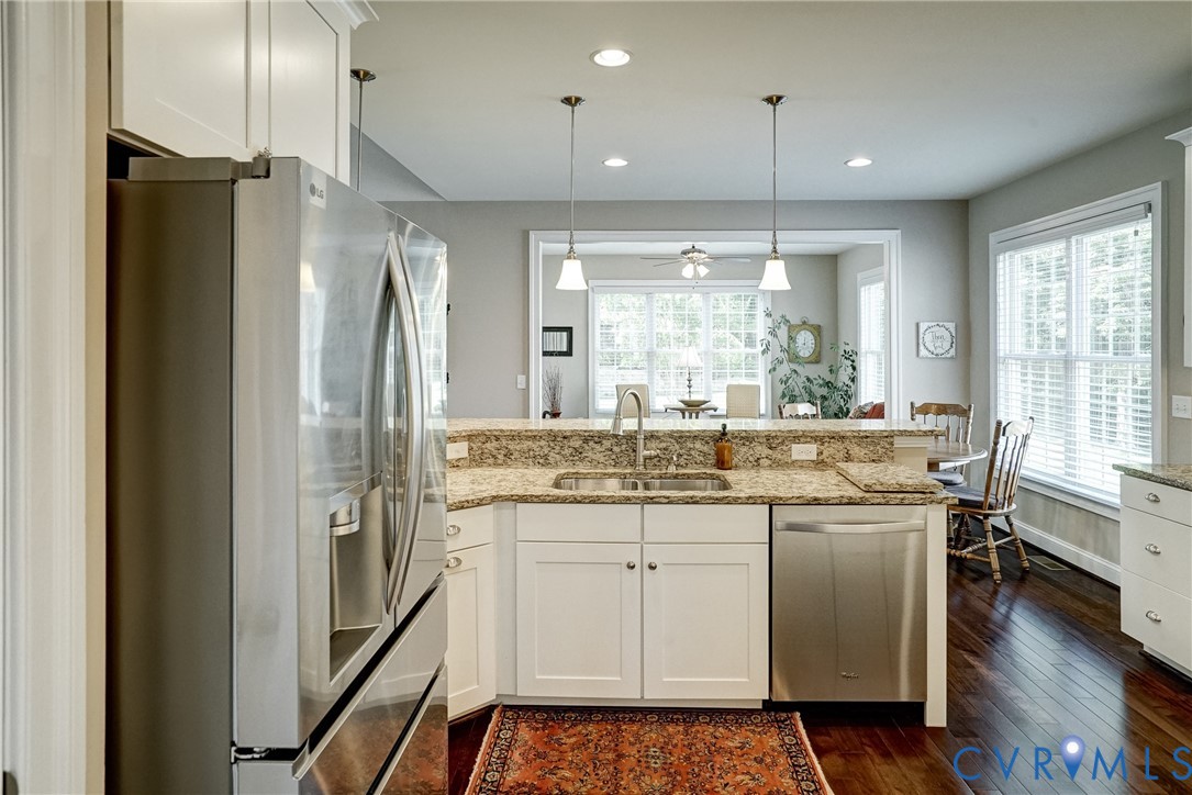 3606 Edenfield Road Midlothian, VA 23113 - Photo 21 of 67 Kitchen featuring stainless steel appliances, gran