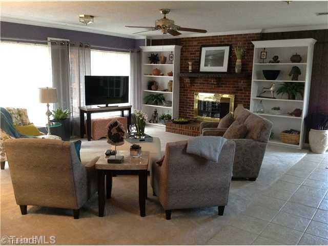3220 Wide Country Road Pfafftown, NC 27040 - Photo 4 of 16 Living Room. Large living room with lots of light.