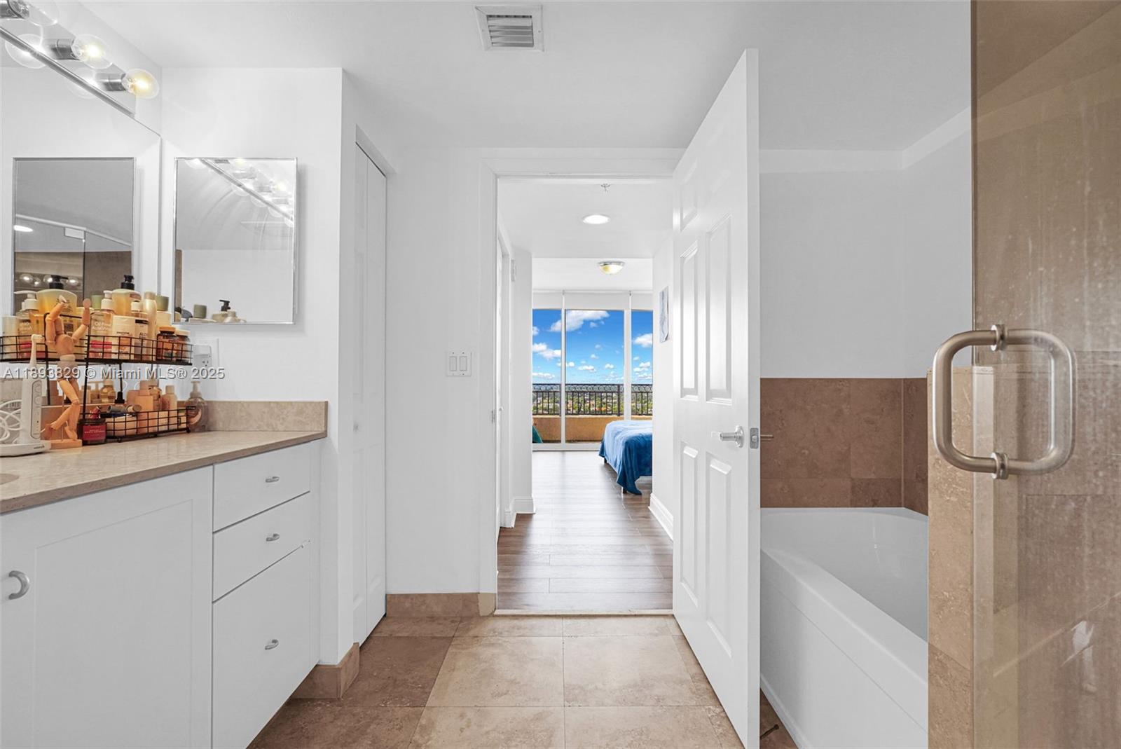 3232 Southwest 22nd Terrace, Unit 1703 Miami, FL 33145 - Photo 11 of 70