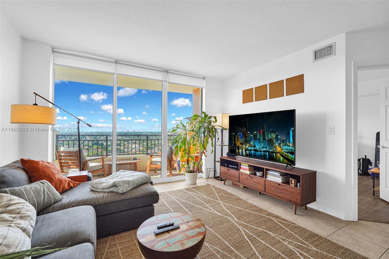 3232 Southwest 22nd Terrace, Unit 1703 Miami, FL 33145 - Photo 13 of 70