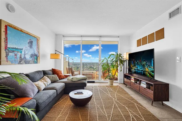 $484,999 | 3232 Southwest 22nd Terrace, Unit 1703, Miami, FL 33145