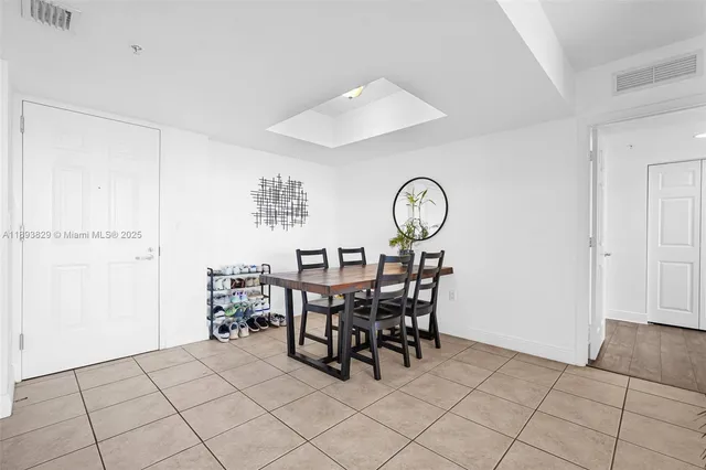 $484,999 | 3232 Southwest 22nd Terrace, Unit 1703, Miami, FL 33145