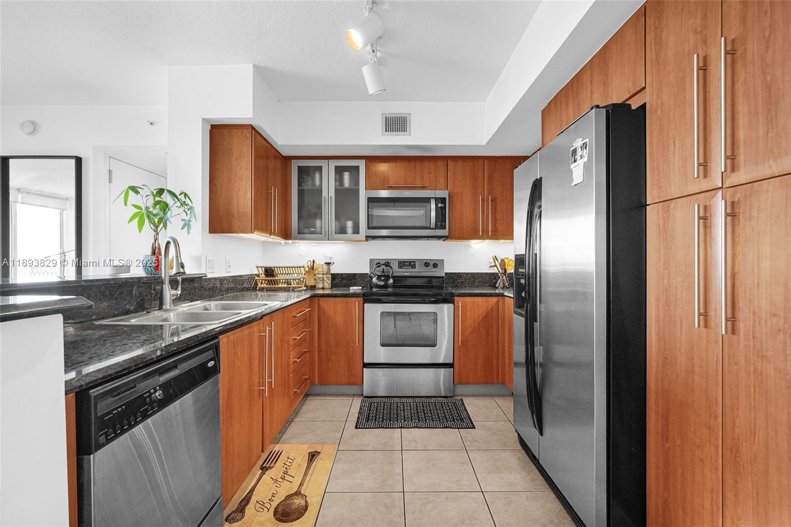 3232 Southwest 22nd Terrace, Unit 1703 Miami, FL 33145 - Photo 26 of 70