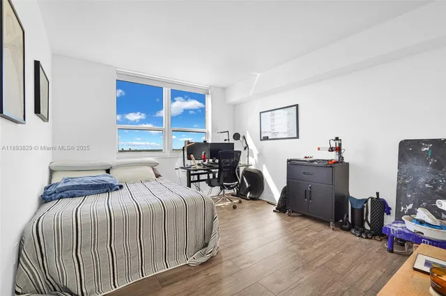 $484,999 | 3232 Southwest 22nd Terrace, Unit 1703, Miami, FL 33145