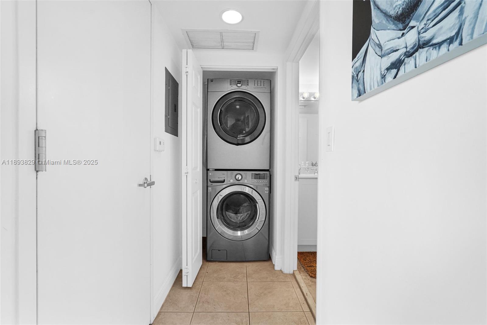 3232 Southwest 22nd Terrace, Unit 1703 Miami, FL 33145 - Photo 36 of 70