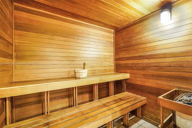 $484,999 | 3232 Southwest 22nd Terrace, Unit 1703, Miami, FL 33145