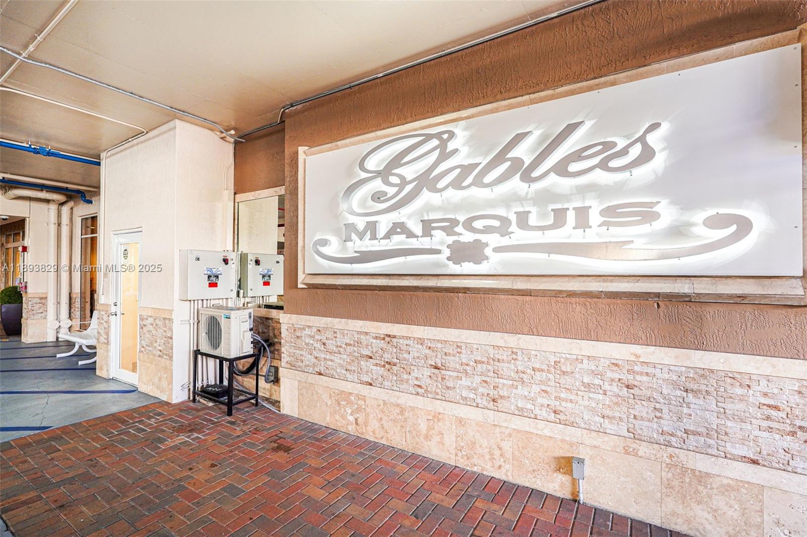 3232 Southwest 22nd Terrace, Unit 1703 Miami, FL 33145 - Photo 45 of 70