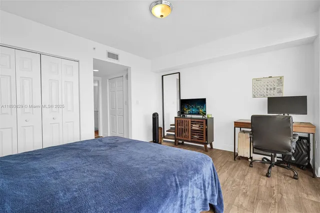 $484,999 | 3232 Southwest 22nd Terrace, Unit 1703, Miami, FL 33145