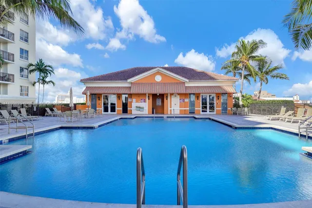 $484,999 | 3232 Southwest 22nd Terrace, Unit 1703, Miami, FL 33145