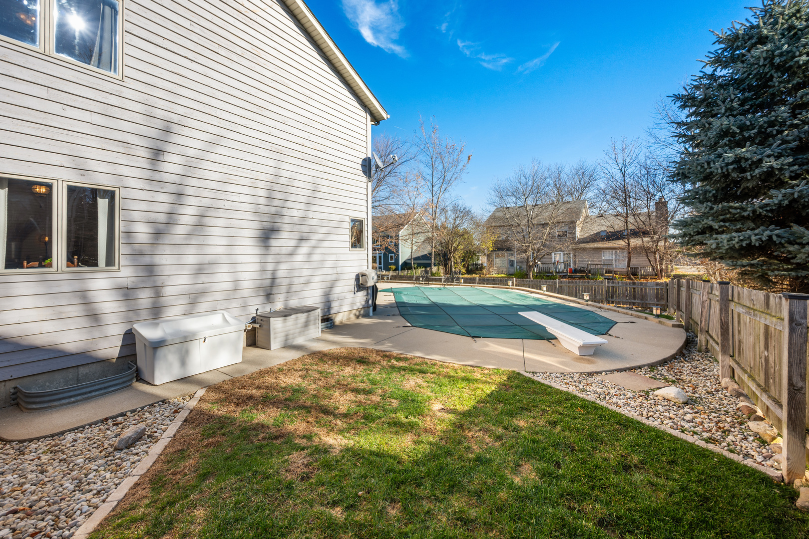 932 Foxpointe Drive Sycamore, IL 60178 - Photo 4 of 52 a view of a backyard with a patio