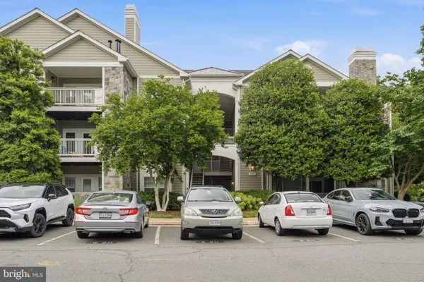 $405,000 | 1720 Lake Shore Crest Drive, Unit 36, Reston, VA 20190
