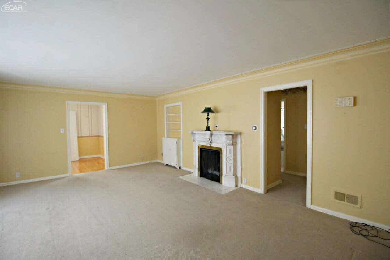 1930 Colchester Road Flint, MI 48503 - Photo 3 of 26 21263952-2.JPG