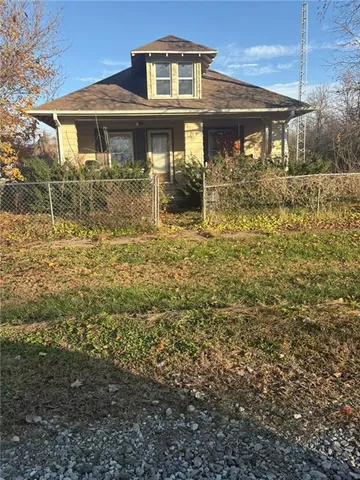 $99,999 | 215 Lee Street, Fortescue, MO 64437