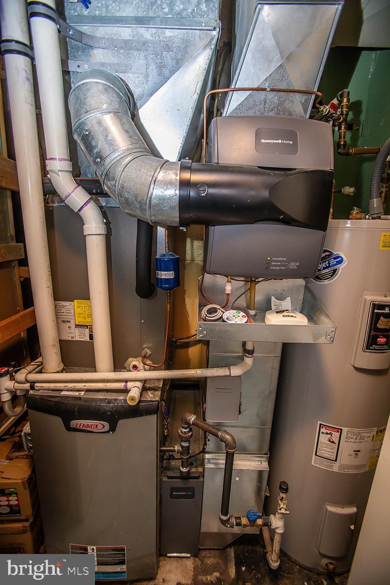 2818 Rome Road Vineland, NJ 08361 - Photo 9 of 31 a close view of cabinet