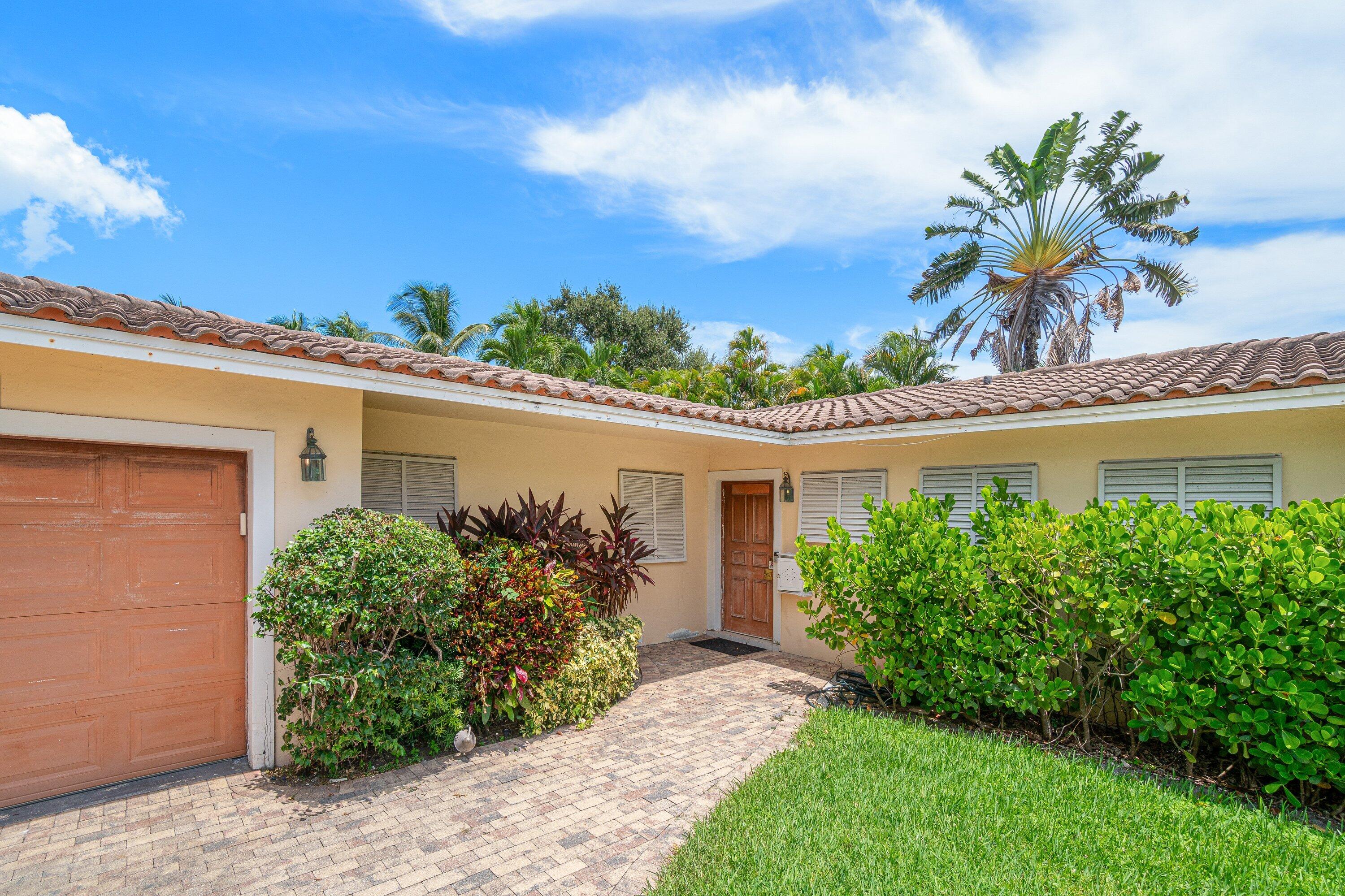 317 Northeast 2nd Street Boca Raton, FL 33432 - Photo 2 of 37 006-317Northeast2ndStreet-BocaRaton-FL-3