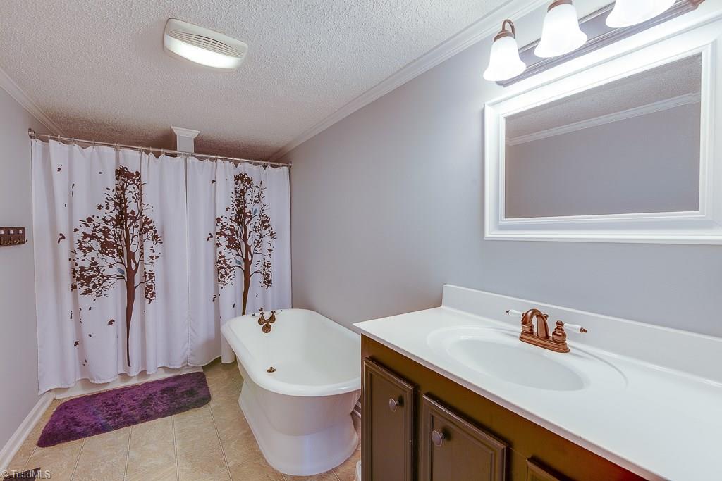 115 Blue Ridge Avenue Elkin, NC 28621 - Photo 14 of 30 Gallery Image 14