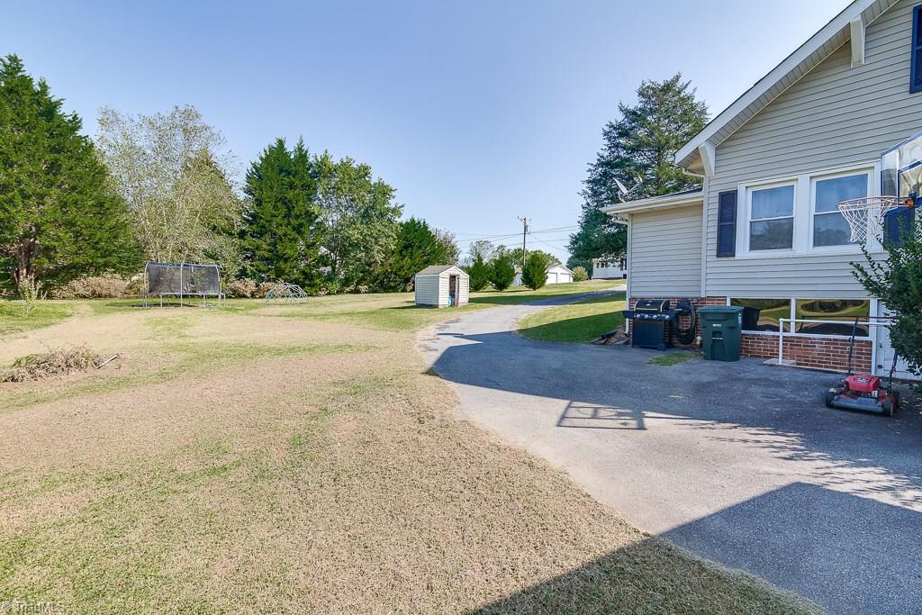 115 Blue Ridge Avenue Elkin, NC 28621 - Photo 29 of 30 Gallery Image 29