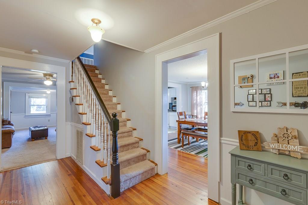 115 Blue Ridge Avenue Elkin, NC 28621 - Photo 4 of 30 Gallery Image 4