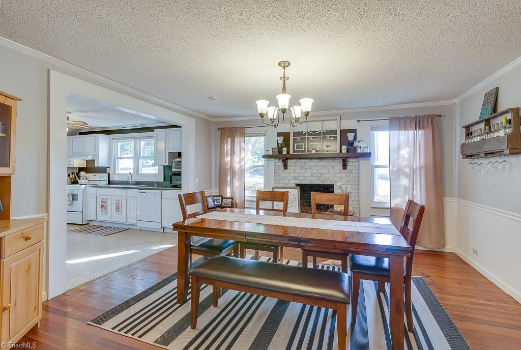 115 Blue Ridge Avenue Elkin, NC 28621 - Photo 5 of 30 Gallery Image 5