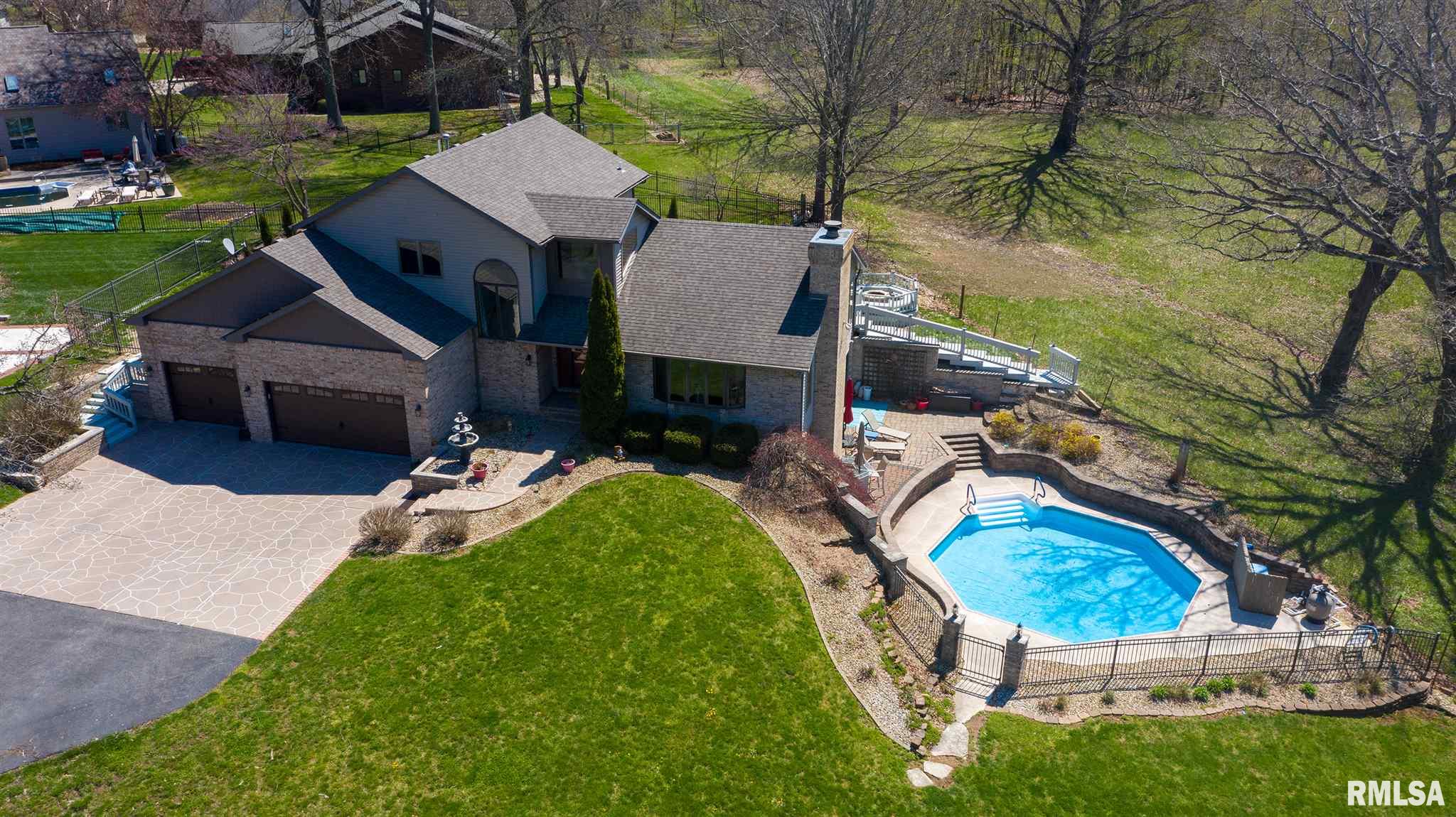 18 Williamsburg Road Sherman, IL 62684 - Photo 1 of 40 Gallery Image 1