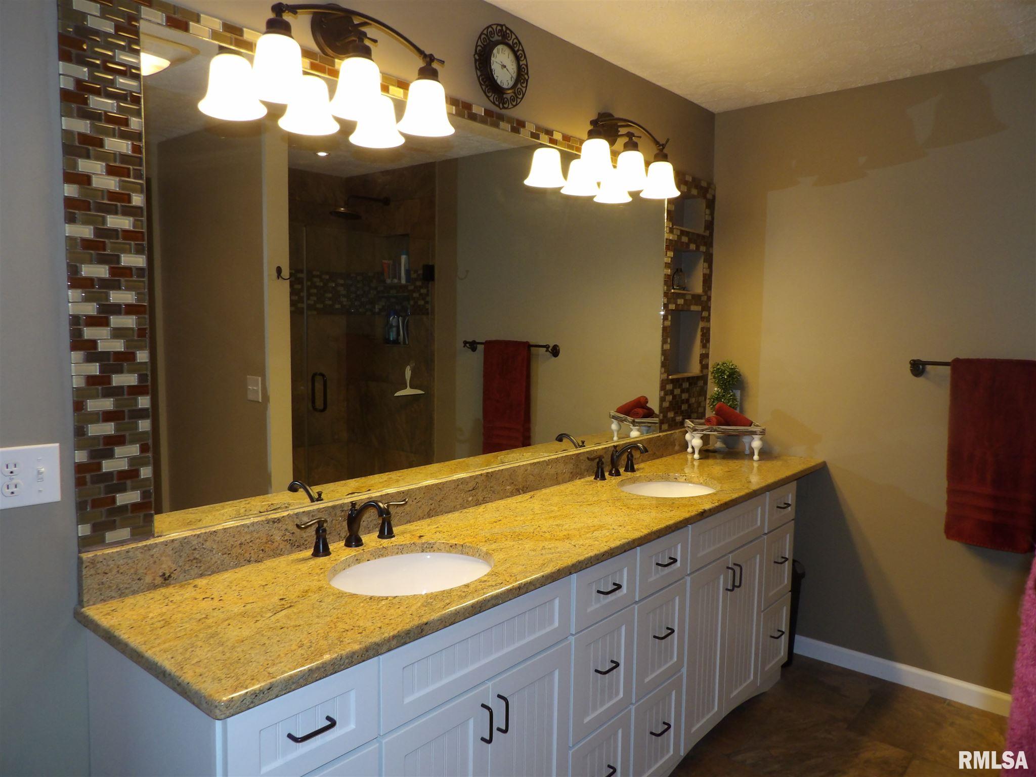 18 Williamsburg Road Sherman, IL 62684 - Photo 25 of 40 Gallery Image 25