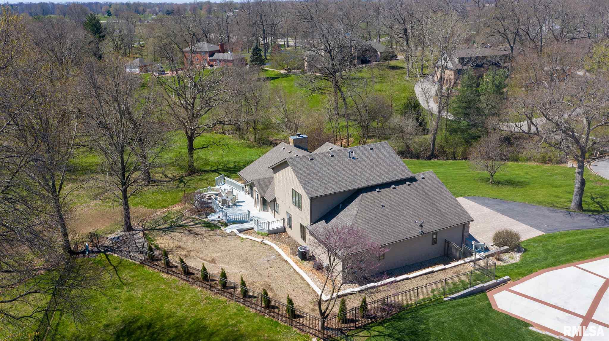 18 Williamsburg Road Sherman, IL 62684 - Photo 5 of 40 Gallery Image 5