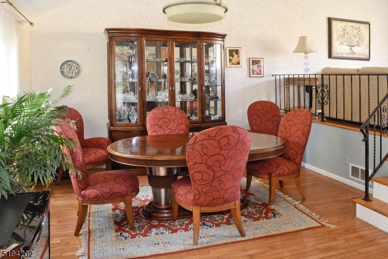 68 Meadowbrook Road Randolph, NJ 07869 - Photo 4 of 20