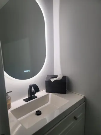a close view of sink