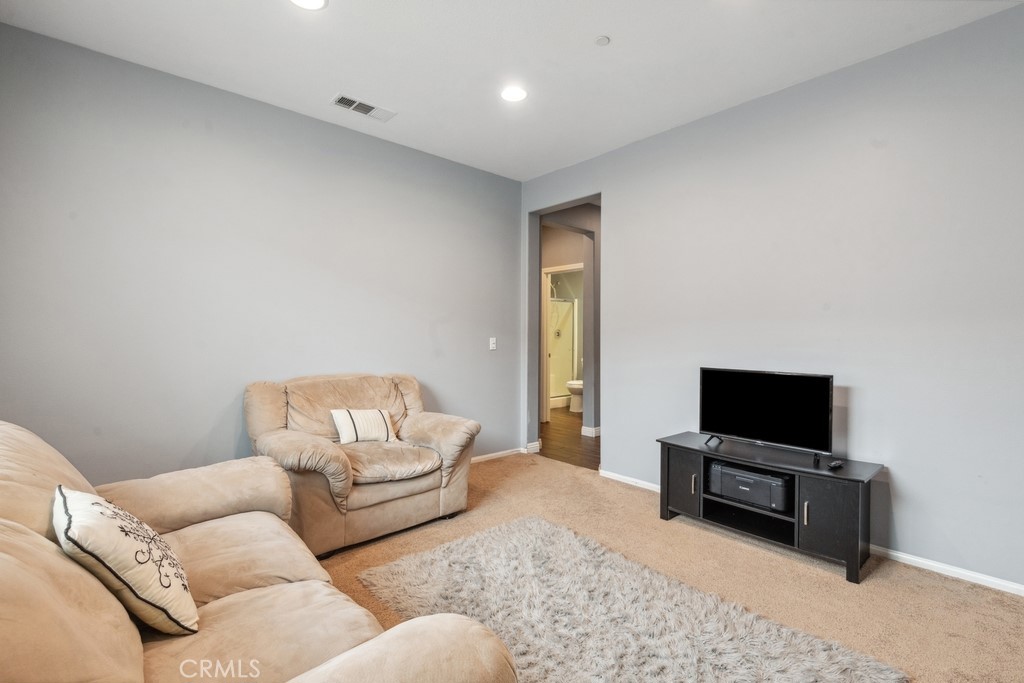 28428 Fox Ridge Cove Menifee, CA 92585 - Photo 11 of 51