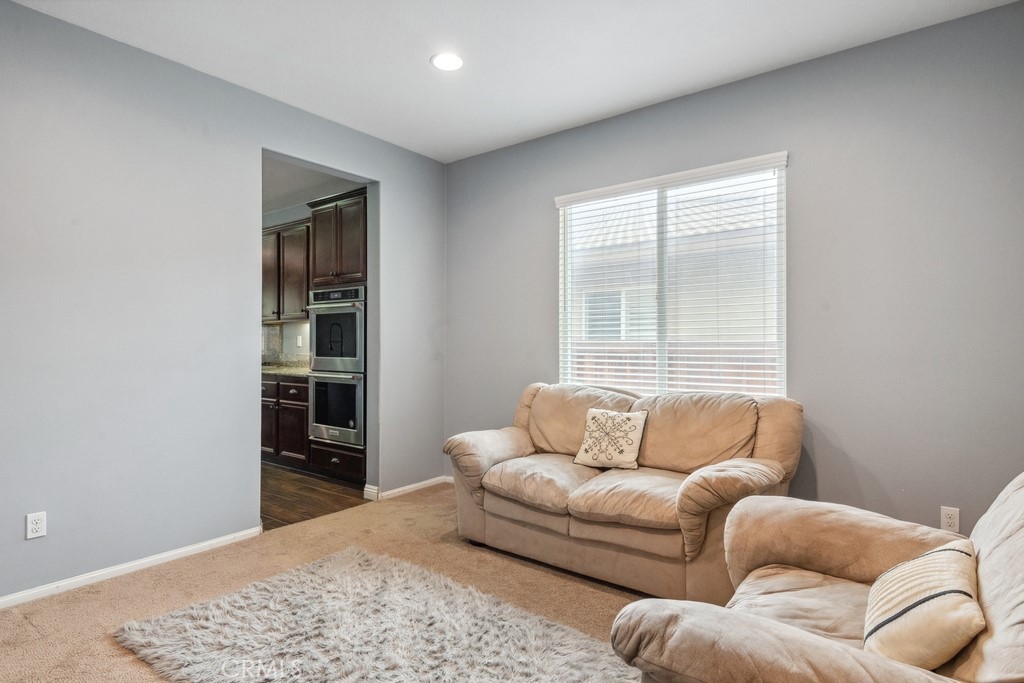 28428 Fox Ridge Cove Menifee, CA 92585 - Photo 12 of 51