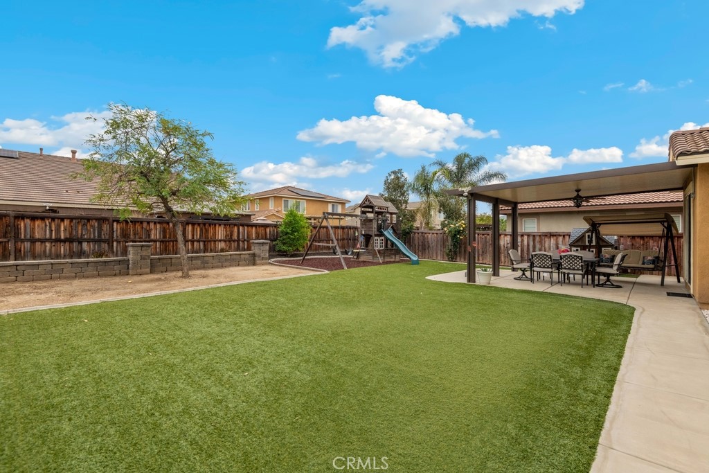 28428 Fox Ridge Cove Menifee, CA 92585 - Photo 2 of 51