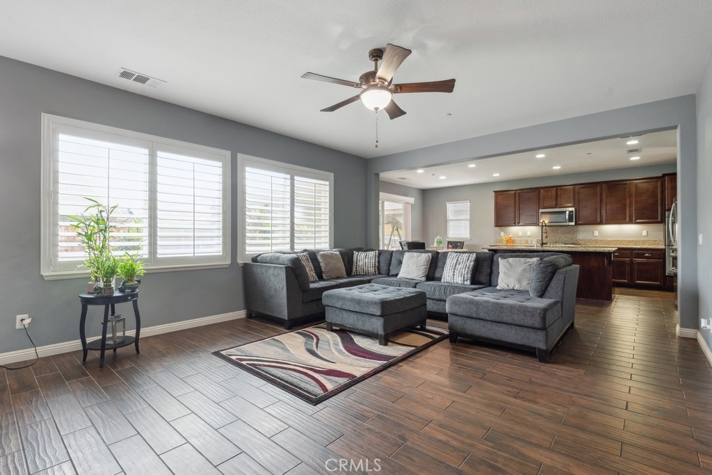 28428 Fox Ridge Cove Menifee, CA 92585 - Photo 5 of 51