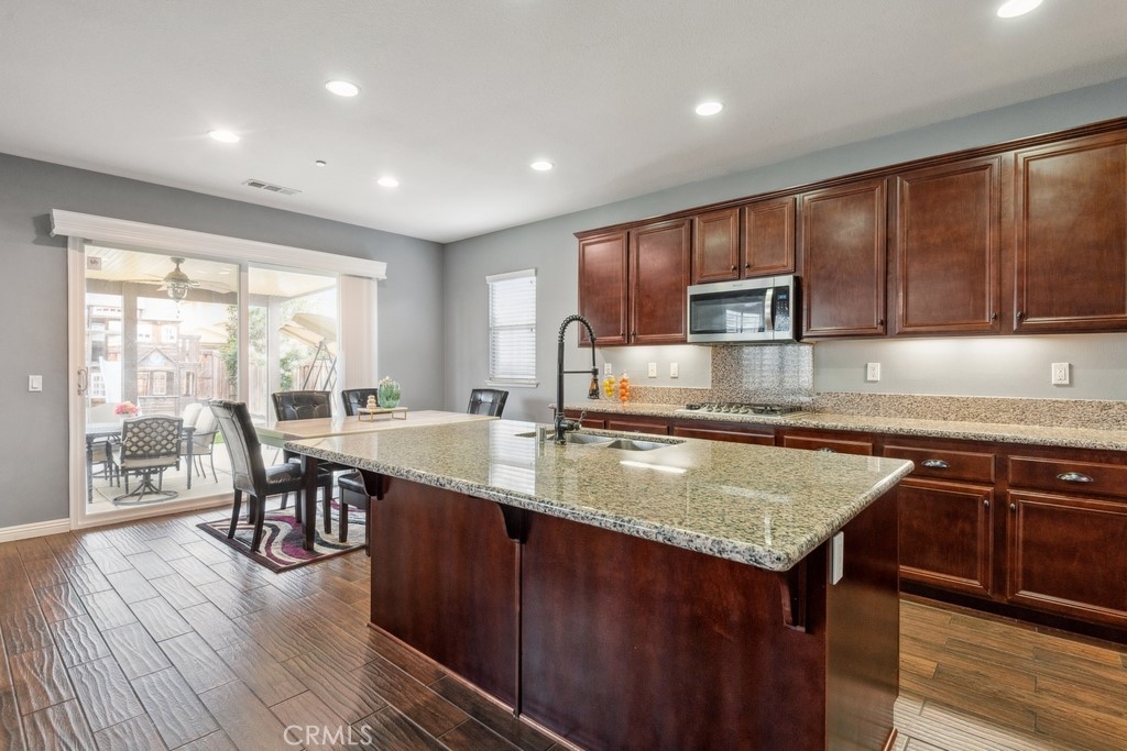 28428 Fox Ridge Cove Menifee, CA 92585 - Photo 6 of 51