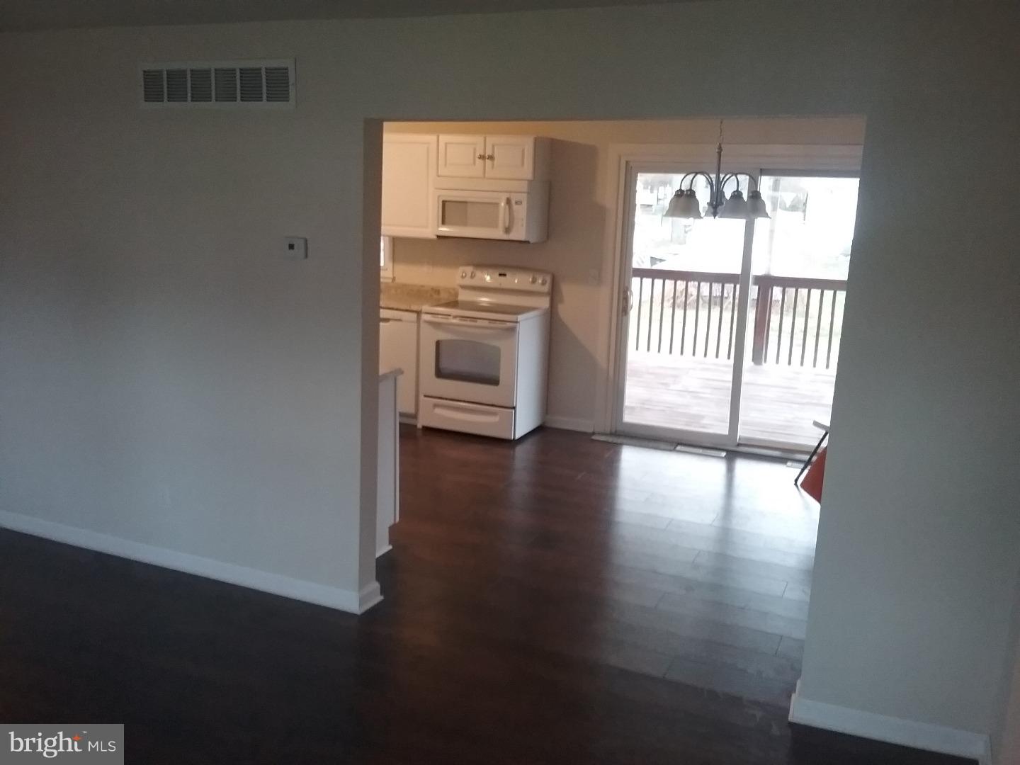 112 Greenfield Road Newark, DE 19713 - Photo 3 of 23 Dining Room