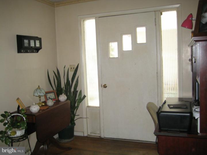 105 Church Road Medford, NJ 08055 - Photo 2 of 14 Foyer