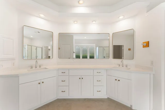 $750,000 | 13276 Brookfield Lane, Conroe, TX 77302