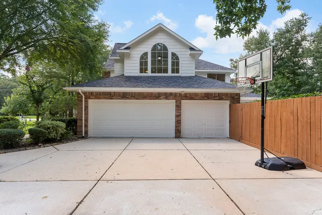 $750,000 | 13276 Brookfield Lane, Conroe, TX 77302