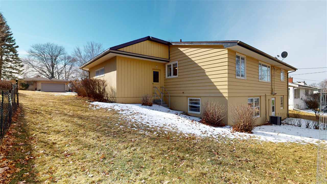 1818 Ridgeway Drive Iowa City, IA 52245 - Photo 39 of 39 Gallery Image 39