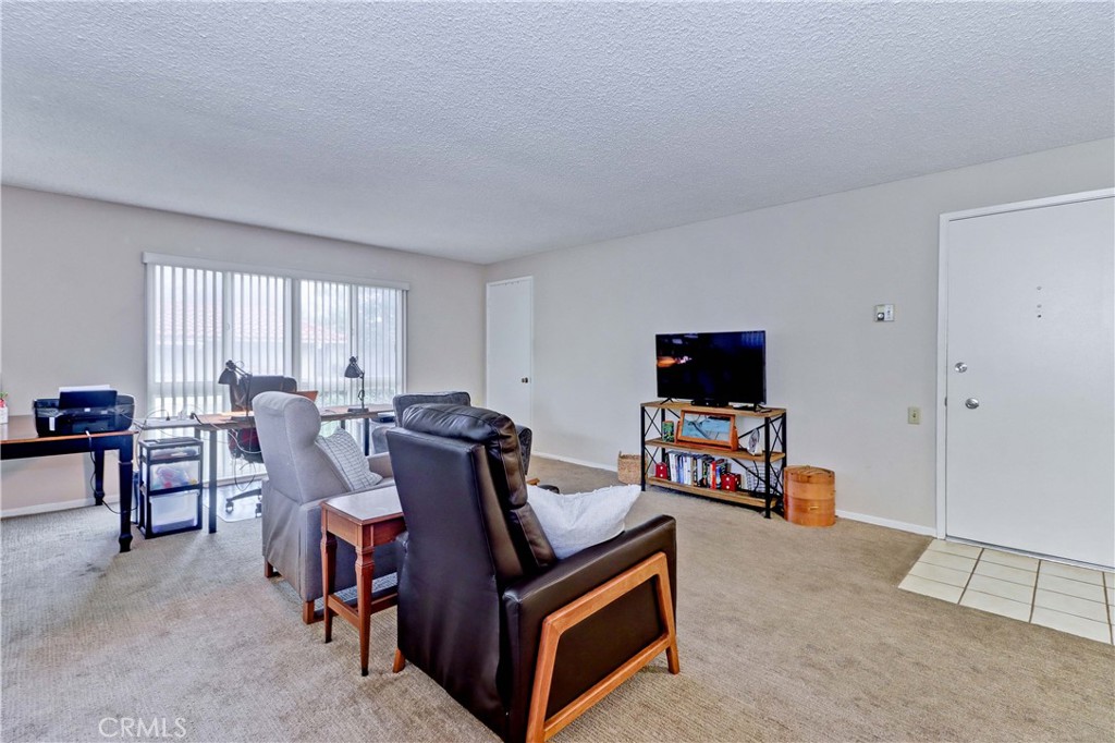 835 Ronda Sevilla, Unit O Laguna Woods, CA 92637 - Photo 18 of 21 Living