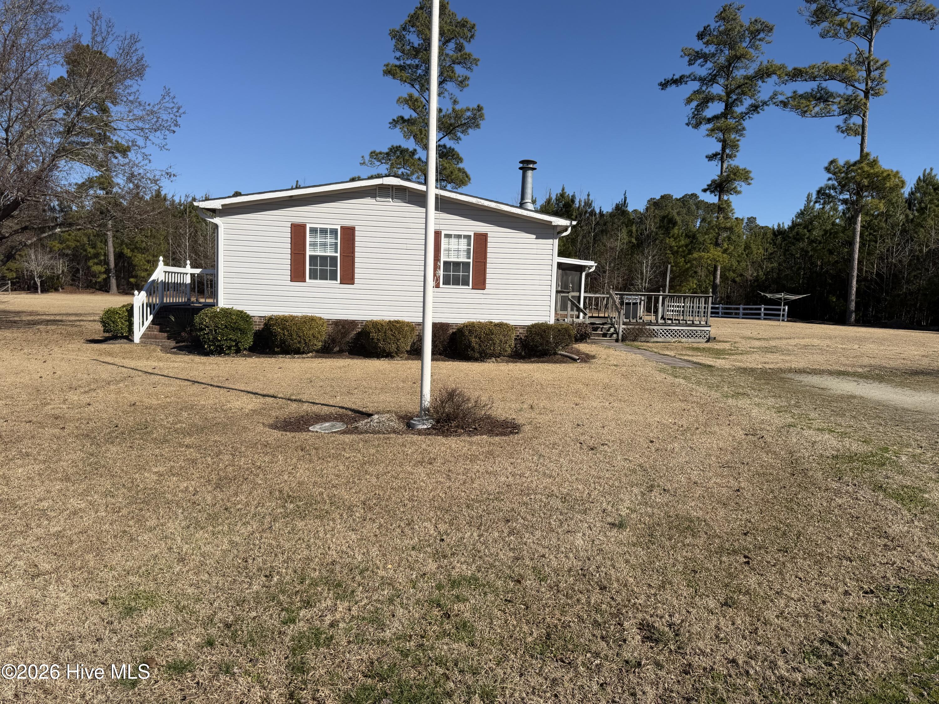 100 Sim Dawson Road New Bern, NC 28562 - Photo 2 of 13 IMG_0700