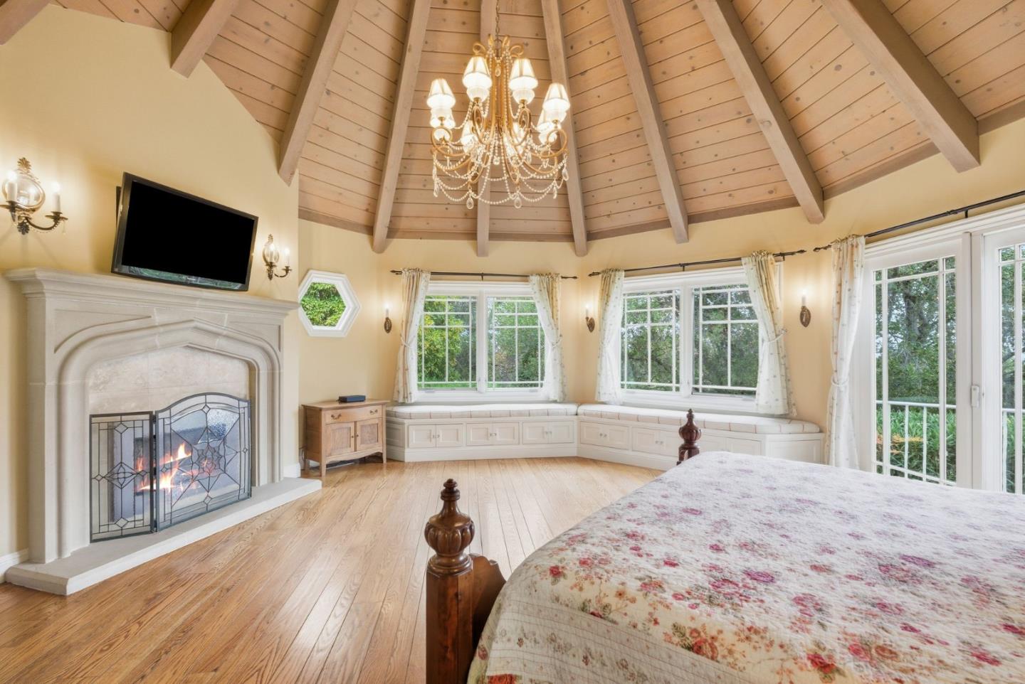 23423 Toyonita Road Los Altos Hills, CA 94024 - Photo 21 of 59