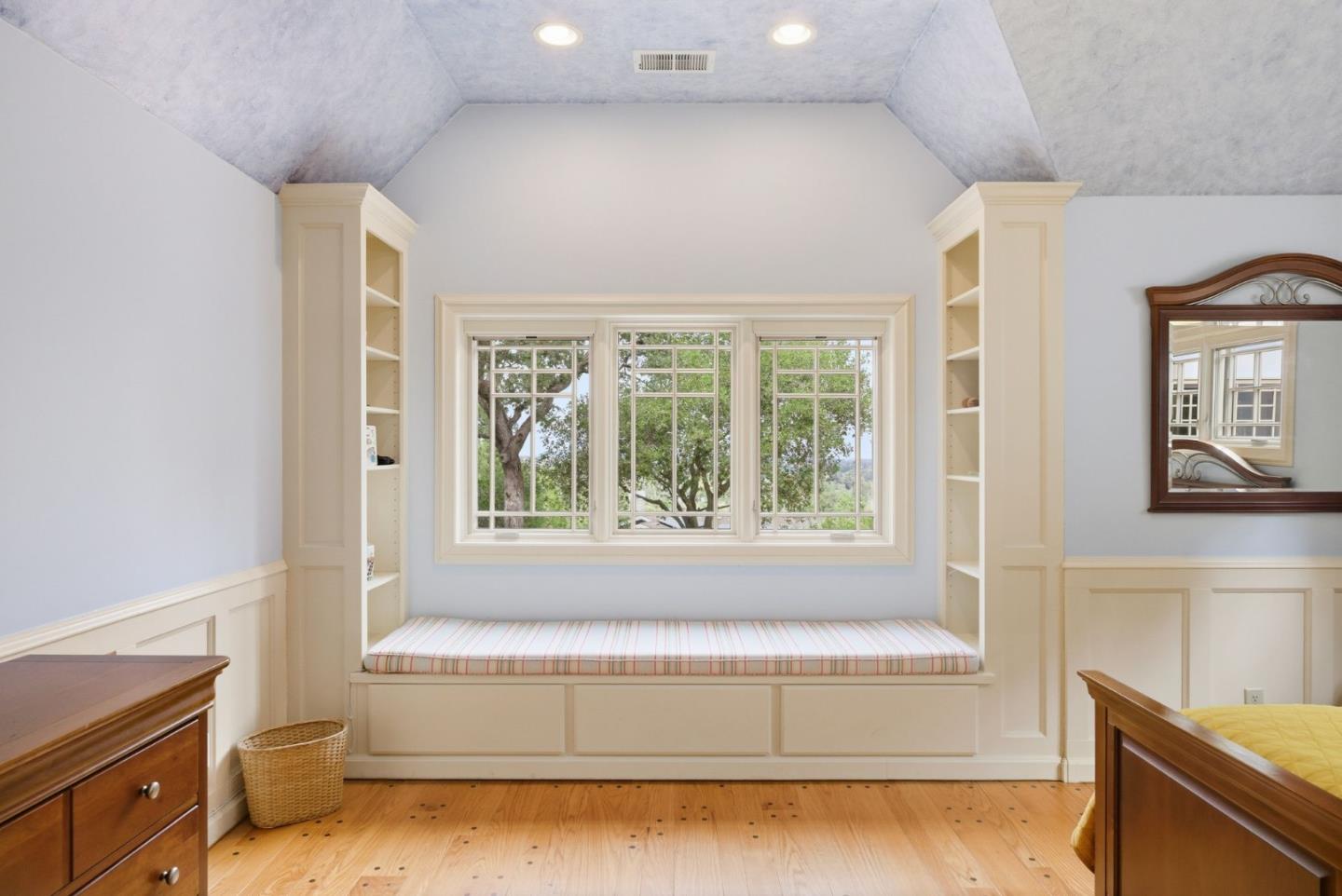 23423 Toyonita Road Los Altos Hills, CA 94024 - Photo 45 of 59