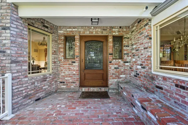 $5,875,000 | 23423 Toyonita Road, Los Altos Hills, CA 94024