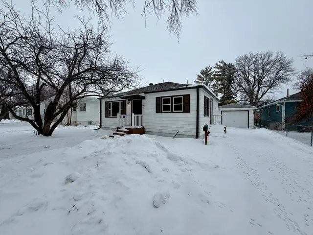$199,900 | 612 16th Street North, Moorhead, MN 56560
